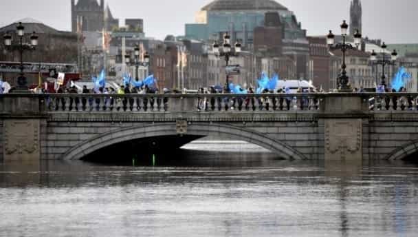 Man dies after falling into Liffey