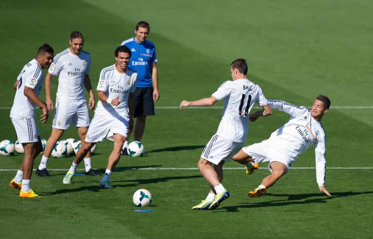 Video: Ronaldo lands a sliding challenge on Bale in training, who nutmegs him in retribution
