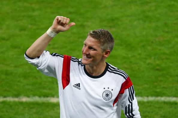PIC: Bastian Schweinsteiger meets the family of Berkeley victim Nick Schuster