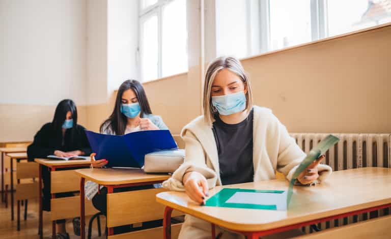All students, including sixth years, will return to remote learning