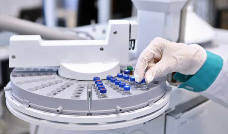 Six further Covid deaths confirmed, 431 new cases