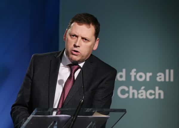 Barry Cowen: Taoiseach needs to acknowledge content of Varadkar’s controversial texts