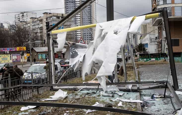 “I can see now the panic is beginning,” says Irishman stuck in Kyiv