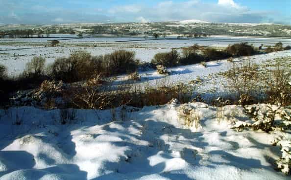 Met Éireann issues snow and ice warnings for 14 counties