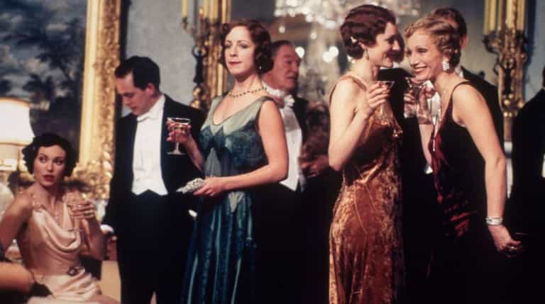 An Oscar-winning murder mystery is among the movies on TV tonight