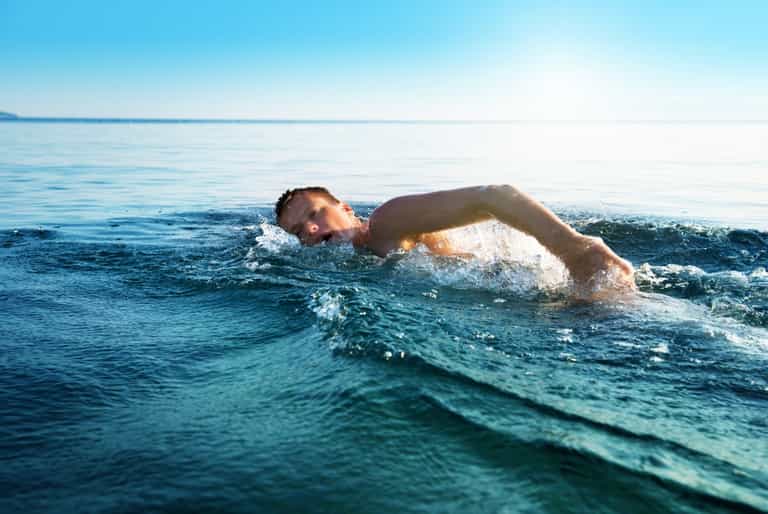 Cold water warning issued to swimmers for long weekend