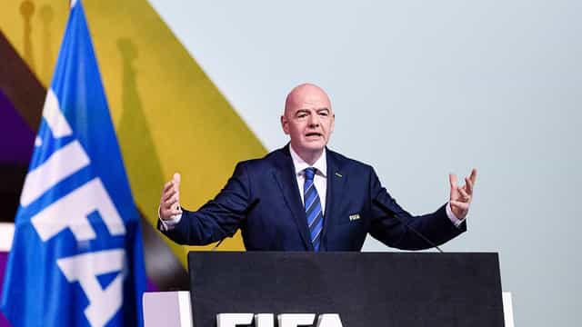 Gianni Infantino under pressure as FAs withdraw support