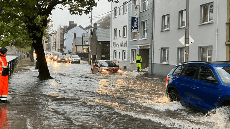 Met Éireann vow to “do a little bit better” after Storm Babet status criticism