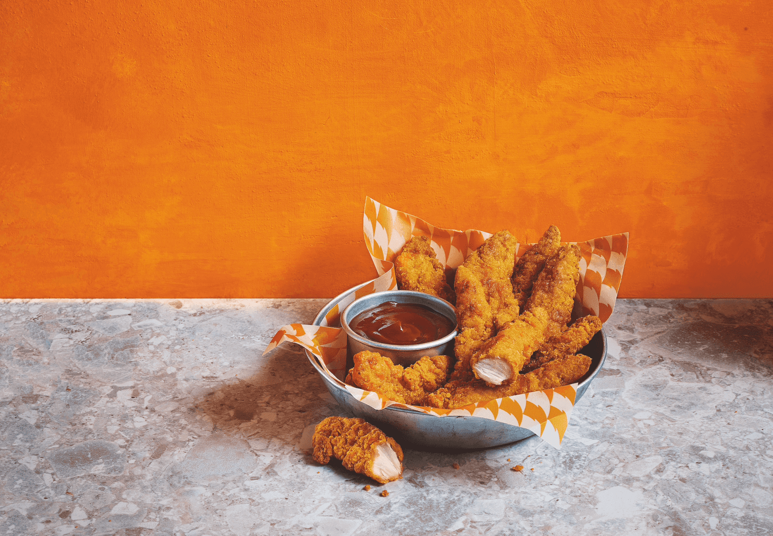 Comedy and free chicken: This club is serving free platters between sets next weekend