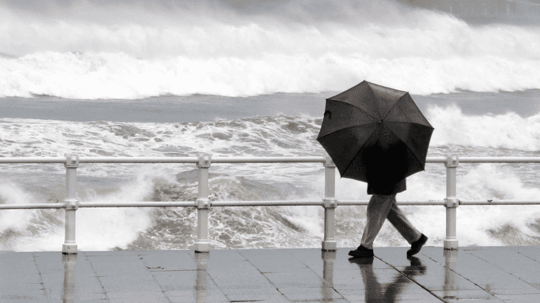 Full list of 250 school closures in Ireland amid Storm Chandra