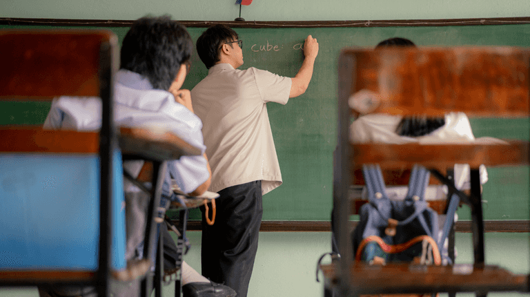 TDs and Senators call to shorten Irish school days and push for ‘Finland-style’ model