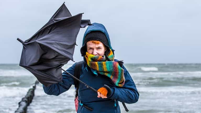 Storm Dave live tracker as Met Éireann issues nationwide alert 