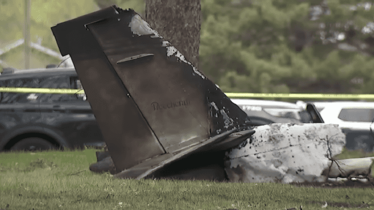 US politician one of two dead in fireball plane crash