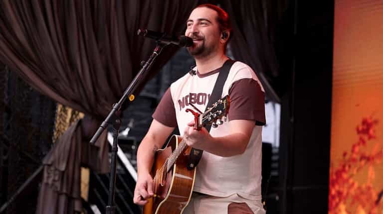 Noah Kahan ticket prices revealed for his European arena tour dates