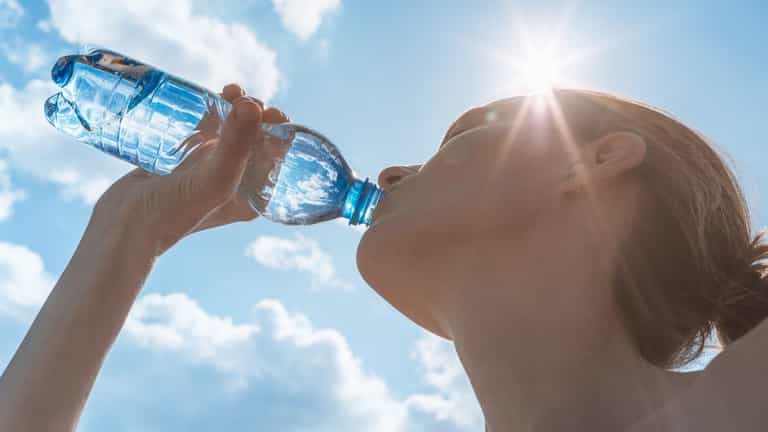 Doctor recommends this surprising drink over water in a heatwave