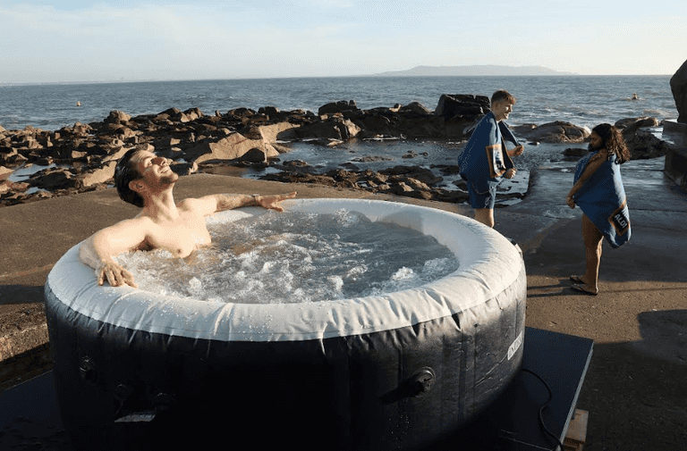 ALDI brings spa pool to the Forty Foot ahead of Bank Holiday weekend