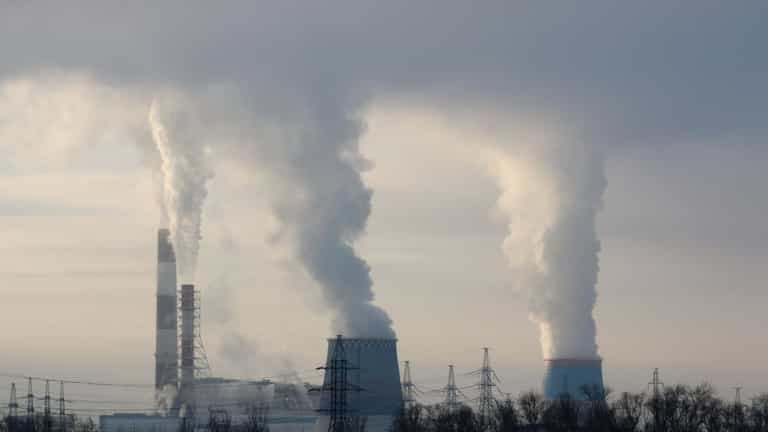 Government accused of “quiet quitting” on climate action as new report shows pace slowing