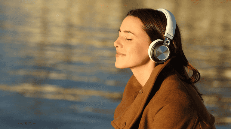 Apple Airpod Max dupe headphones discounted to under €20 in incredible deal