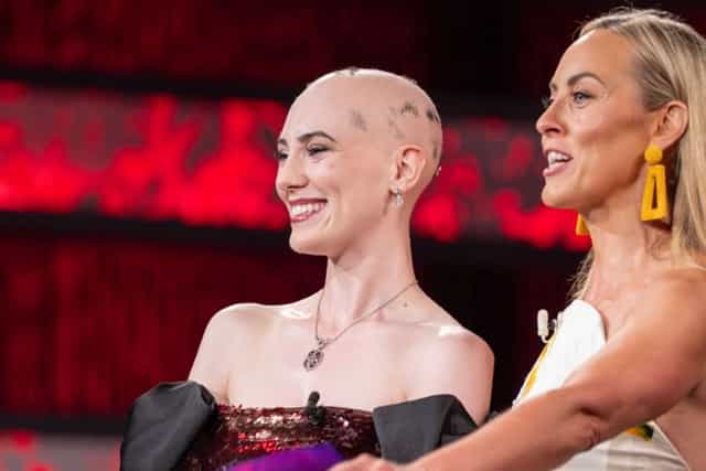 Rose of Tralee 2026: Standing ovation for Westmeath Rose on night one