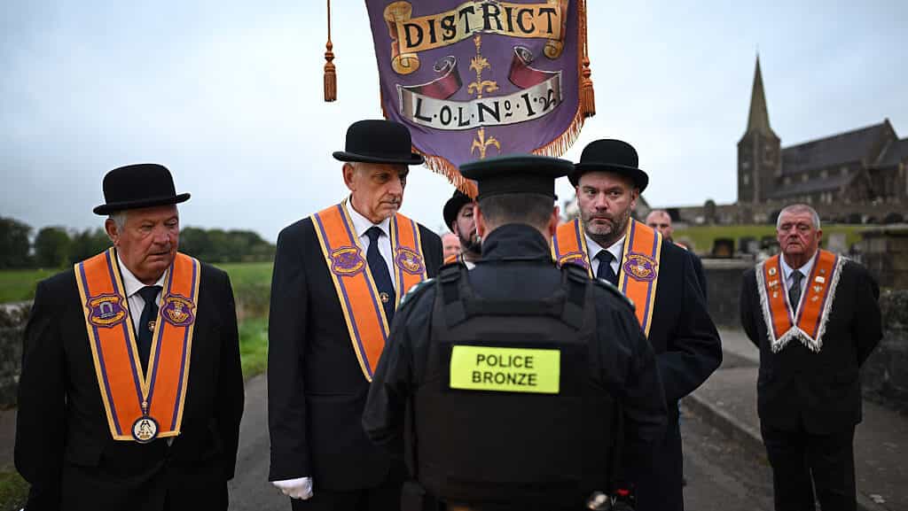 Politicians receive letters from PSNI over standing with Garvaghy Road residents