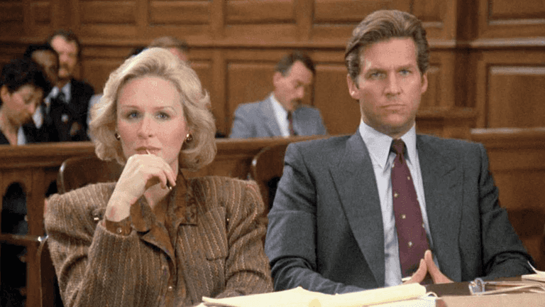 A brilliantly dark and twisty thriller movie is on TV tonight