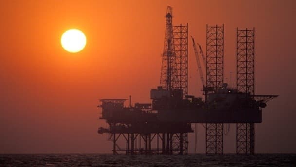 Oil found off the coast of Cork means Ireland could become filthy rich