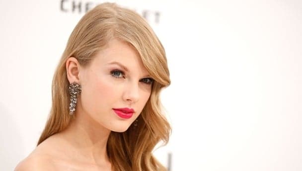 Video: Is there anything to be said for a Father Noel Furlong remix of Taylor Swift?