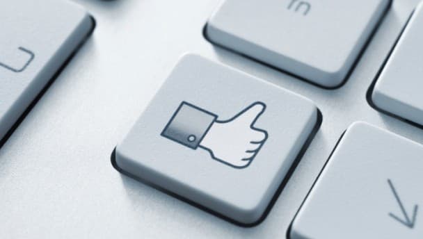 Girl calls out thief after he logged onto Facebook using her stolen phone