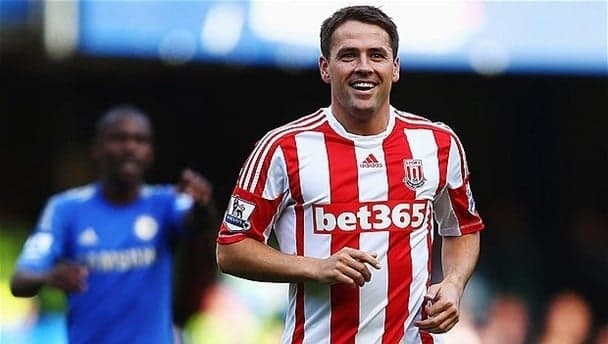 Michael Owen retired from football today so here are 5 of his best moments