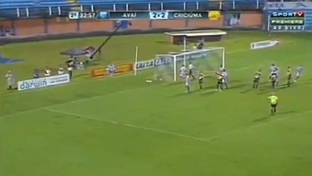 Corner kick fail – you would expect better from a Brazilian