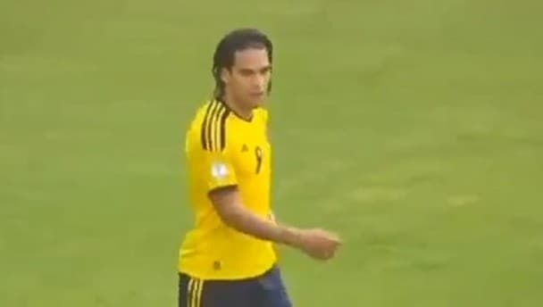 Video: Ridiculous skill from Falcao