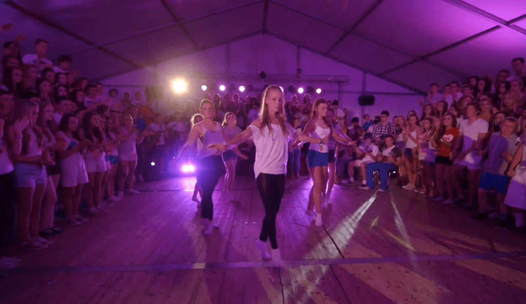 Video: Coláiste Lurgan gives Avicii’s ‘Wake Me Up’ the Gaeltacht treatment