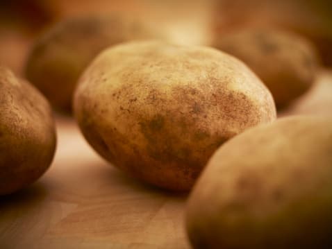Video: How to peel a kilo of spuds in 60 seconds