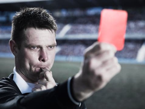 Video: Player receives red card in Sweden and reacts like nothing we’ve ever seen before…