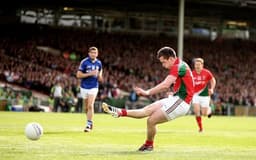 Ban on fisted points among new Gaelic football rules to be trialled