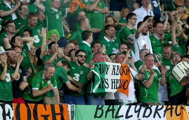 Pic: Scottish journalist slags off the Irish soccer team; Irish fan offers him a bet with an interesting forfeit
