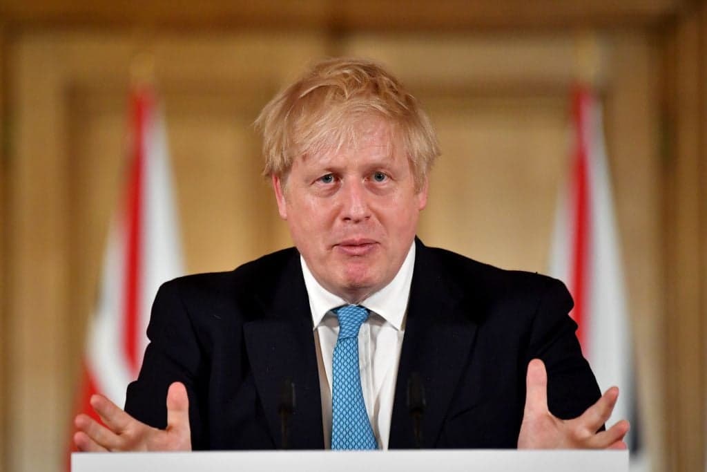 Boris Johnson orders closure of all pubs, restaurants and gyms in the UK