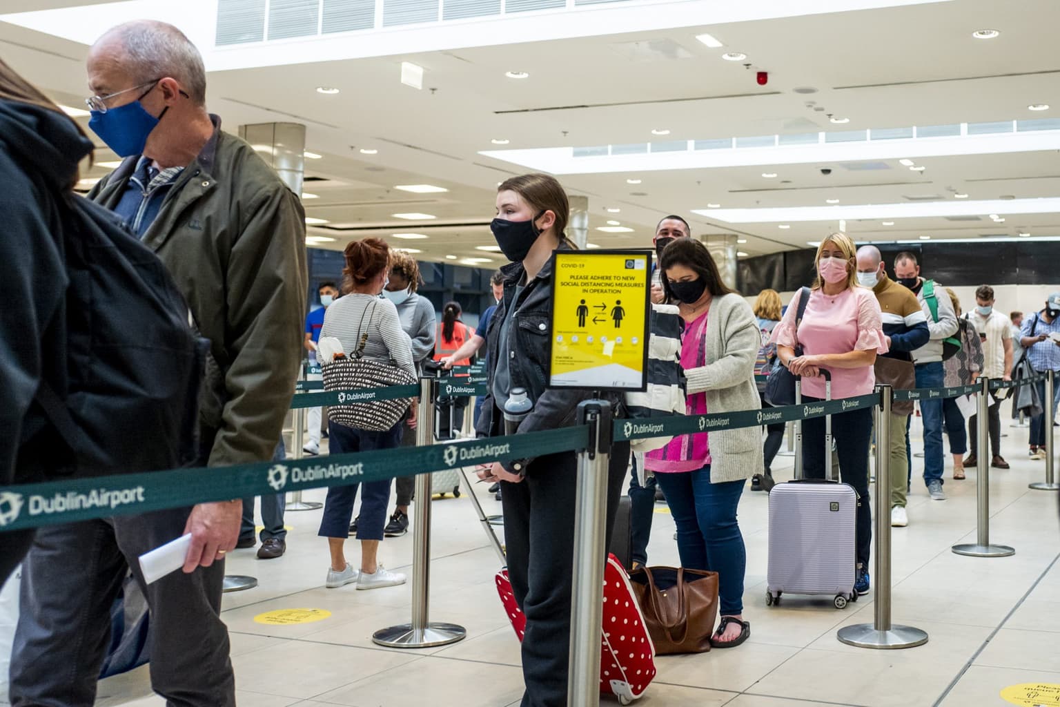 Dublin Airport apologises for “lengthy queues” at security on Sunday morning