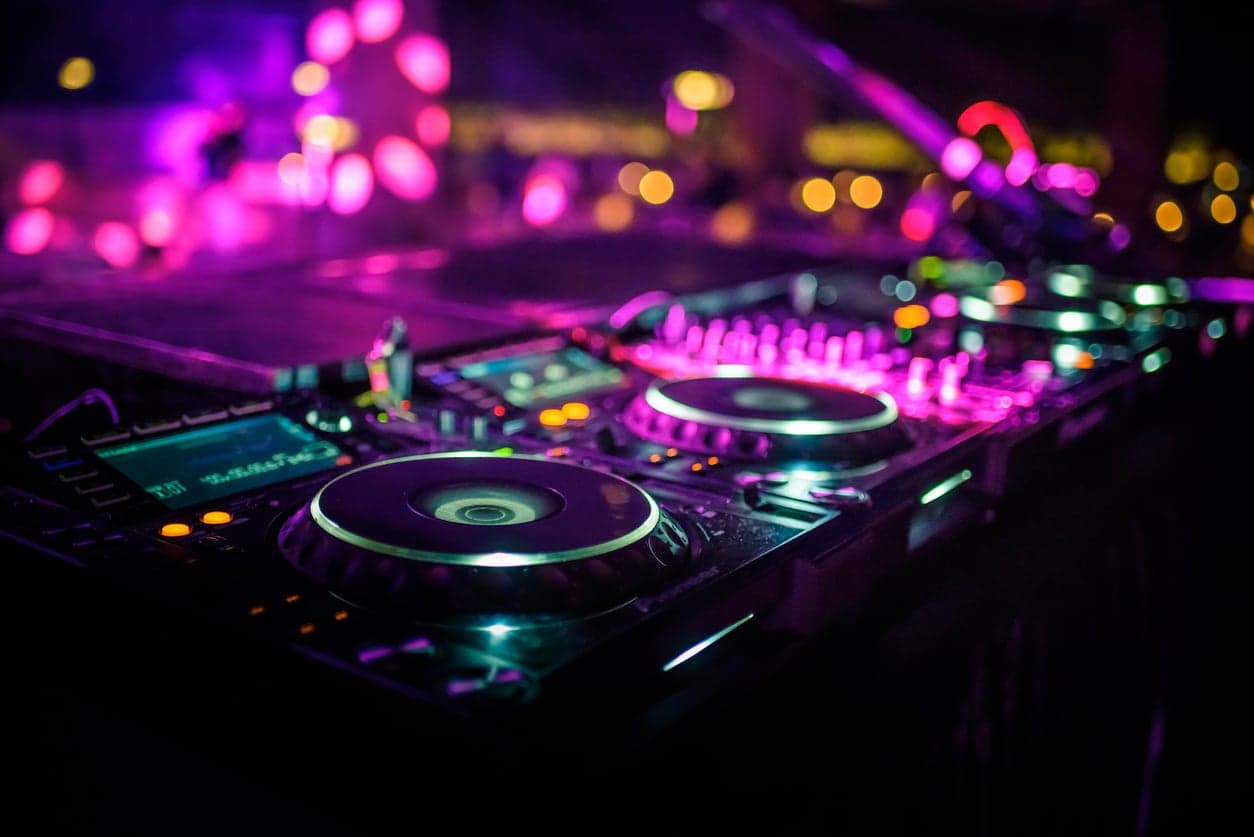 CONFIRMED: Nightclubs to open at 100% capacity, 11.30pm curfew has been removed