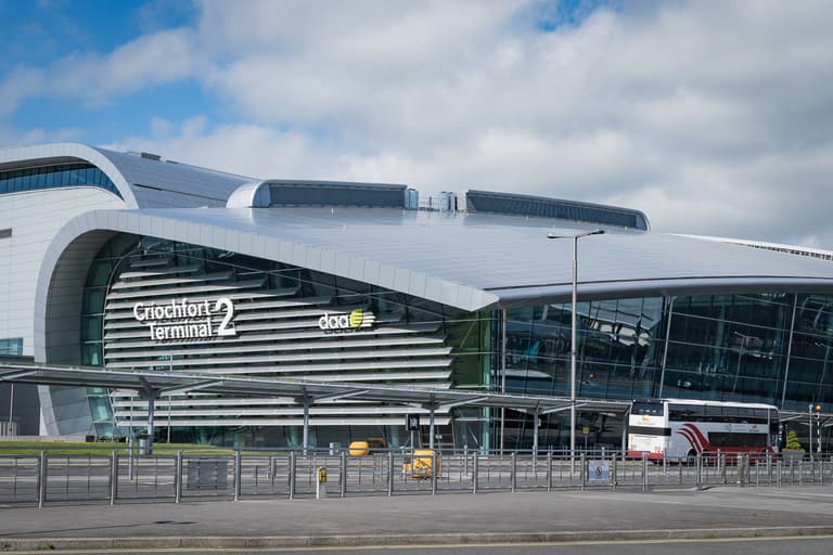 Councillor slams Dublin Airport plans to install new paid drop-off and pick-up zones as “money grab”