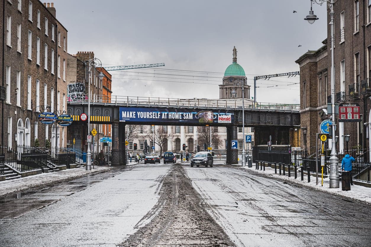 New weather warning issued for entire country as temperatures set to fall to -5 this week