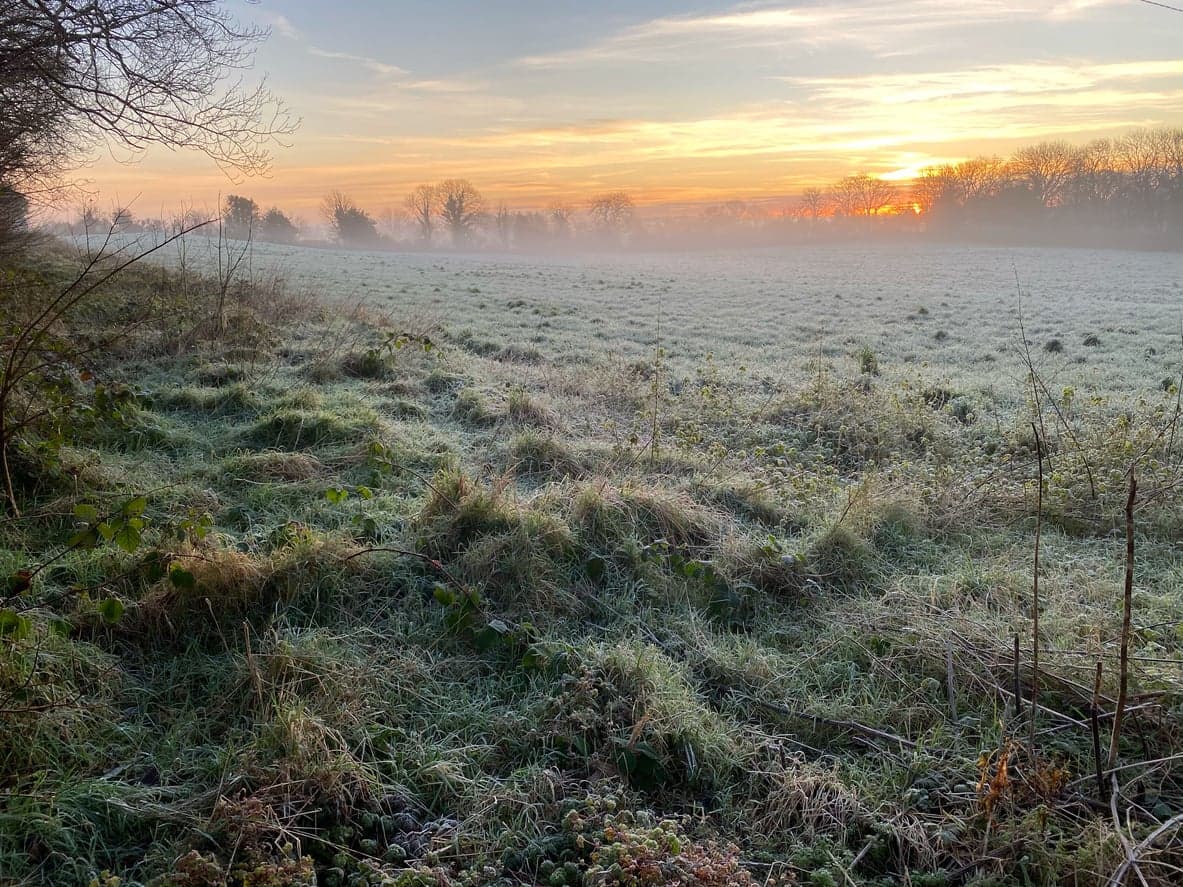 New weather warning issued for entire country as temperatures set to fall to -4 tonight