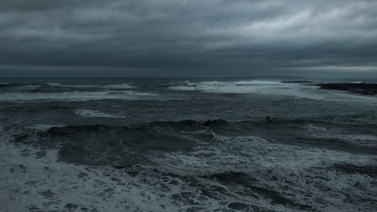 Met Éireann names ‘danger zones’ as Storm Floris is set to hit Ireland
