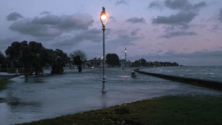 Expert warns Ireland must prepare ‘evacuation’ plans for coastal areas amid climate change