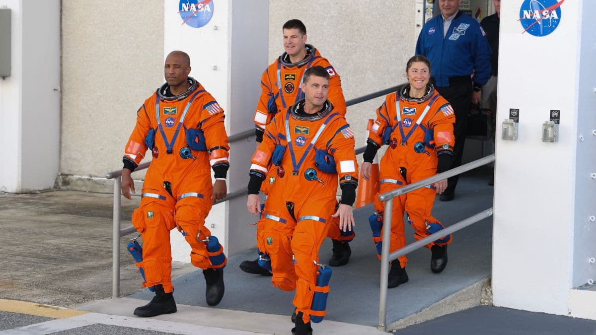 Artemis II crew received terrifying message as their spacecraft crossed the ‘point of no return’