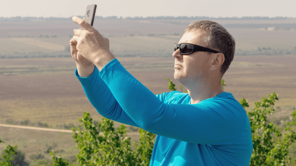 Why major airline are advertising for ‘Really Bad Photographer’