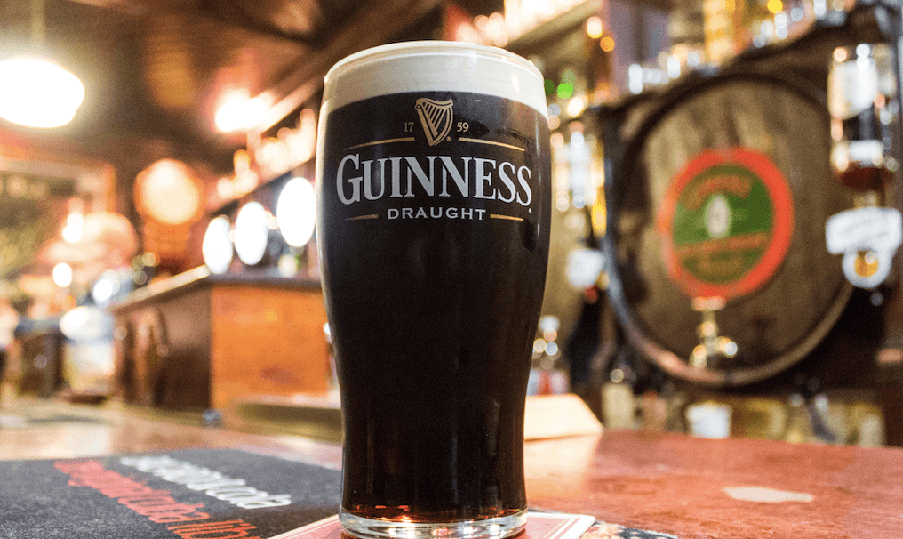 Man lowers the price of a pint of Guinness by using AI to call thousands of pubs