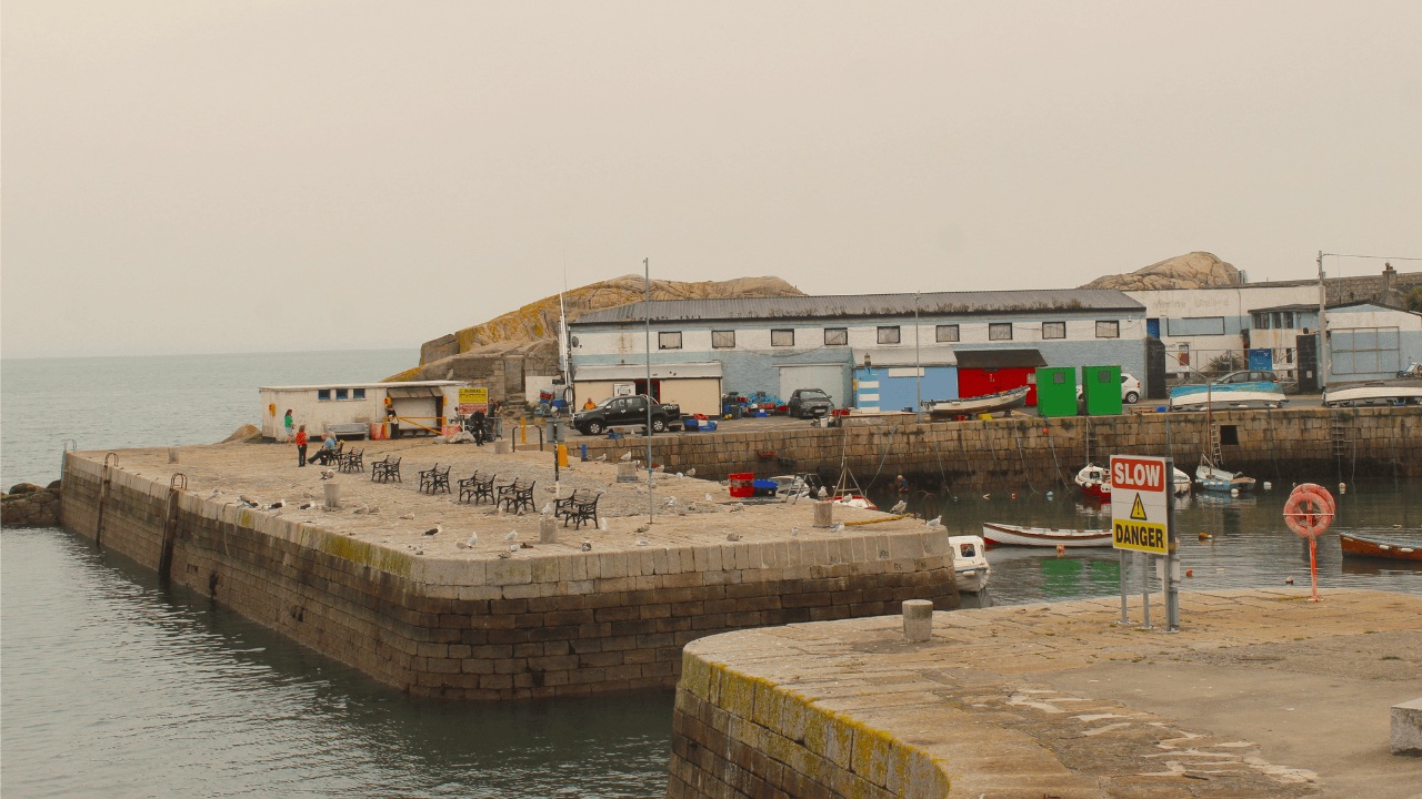 Body recovered from water as warning issued by coastguard over Irish beach