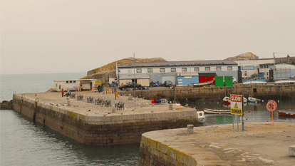 Body recovered from water as warning issued by coastguard over Irish beach