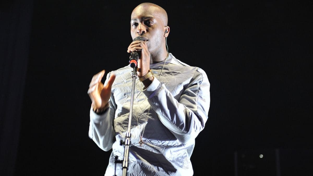 Grammy winning singer Talay Riley stabbed to death in London as industry pays tribute